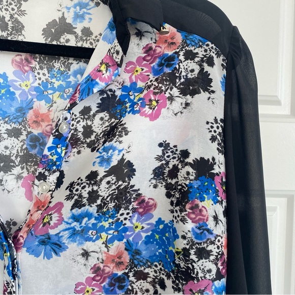 ATMOSPHERE- semi sheer floral blouse - Picture 2 of 15